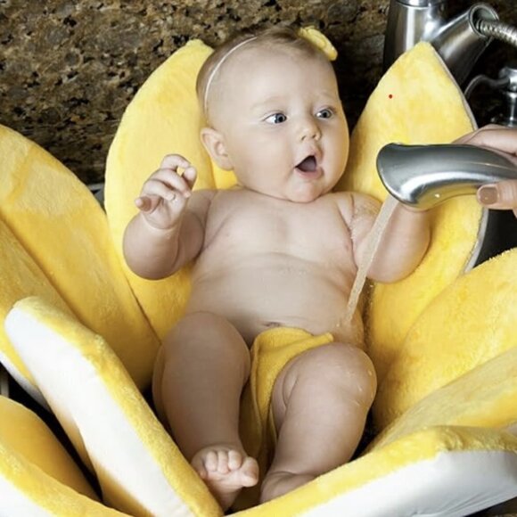 Blooming Bath Baby Bath Seat - Super Soft and Cuddly Bathtime for little ones - Picture 2 of 9